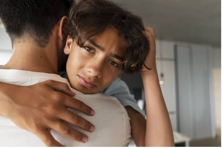 Trilhando o Caminho do Meio – A Arte da Dialética na Vida Quotidiana