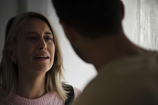 Como demonstrar amor para adolescentes sem invadir seu espaço
